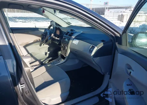 2012 Toyota Corolla Le z USA, uszkodzony, nr VIN 2T1BU4EE3CC782751